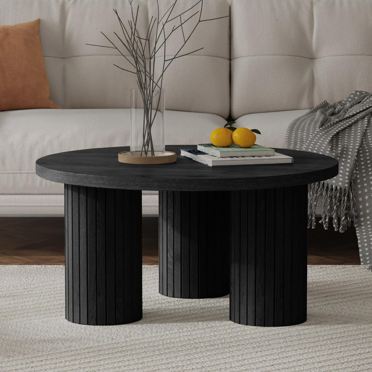 Round Wood Coffee Table with Fluted Legs Q591